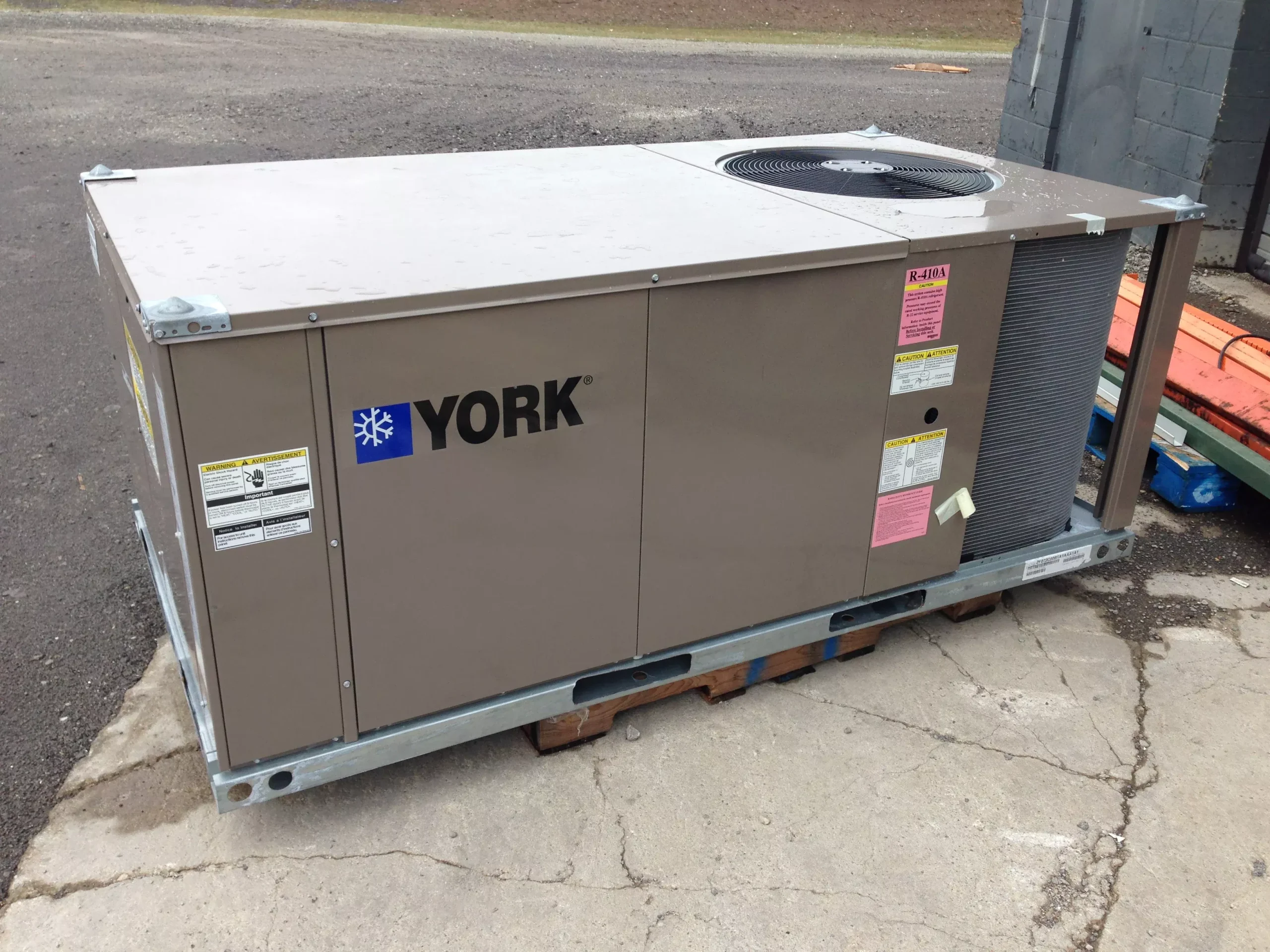 6 Ton Convertible Packaged Air Conditioning Unit, 11.2 EER 460/60/3 R-410A